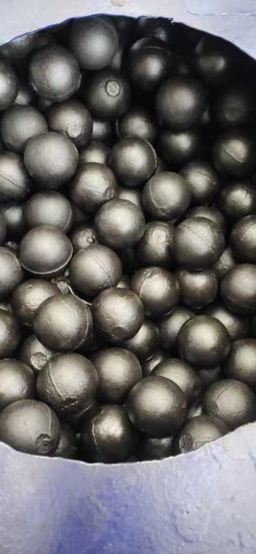 Bola de Fundição de Ferro Cromado .jpg Chrome Iron Casting Ball .jpg